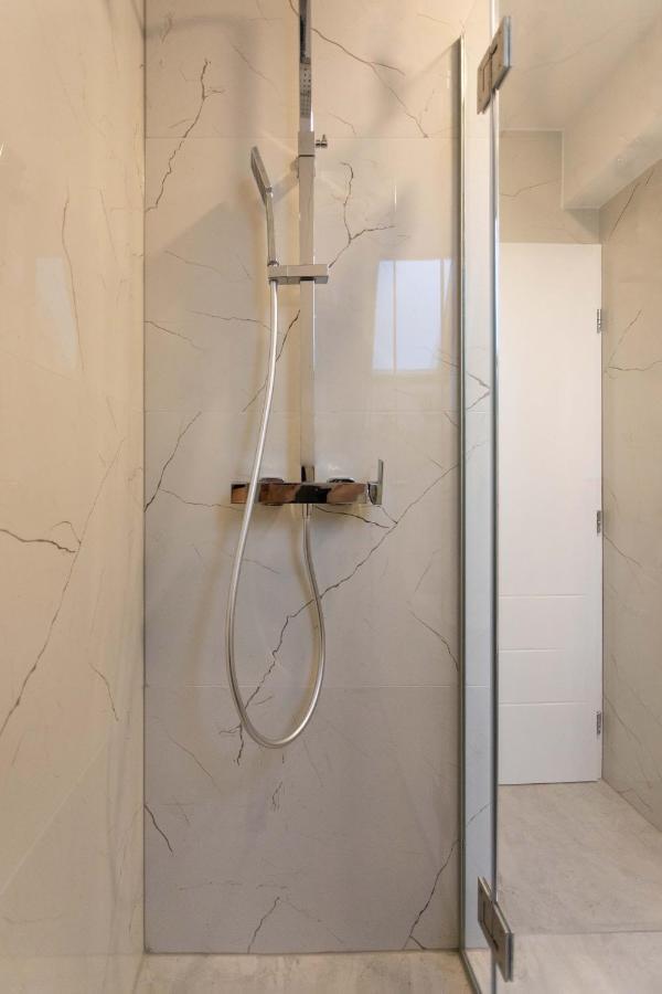 Design 1Bdr Loft Near Kvaternik Square Apartment Zagreb Bagian luar foto